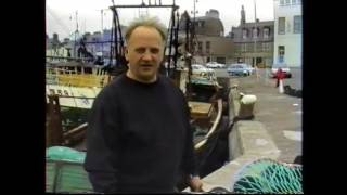 Broch fisherfolk  around the harbour- late 80s to 1990