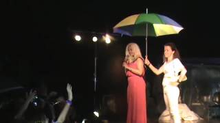 Νατάσσα Μποφίλιου ''Μια ομπρέλα για την Νατάσσα'' Η καρδιά πονάει όταν ψηλώνει