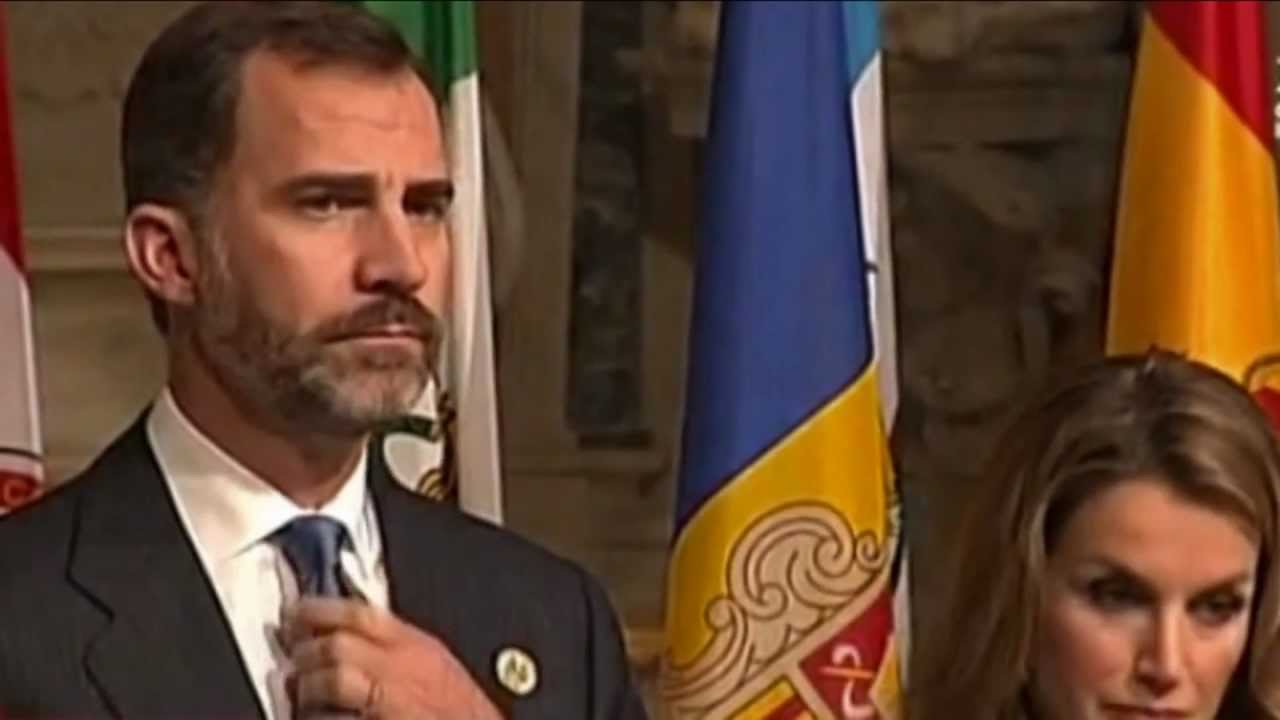 Error De Protocolo | Princesa Letizia Hace Gesto Burlesco En Besamanos ...