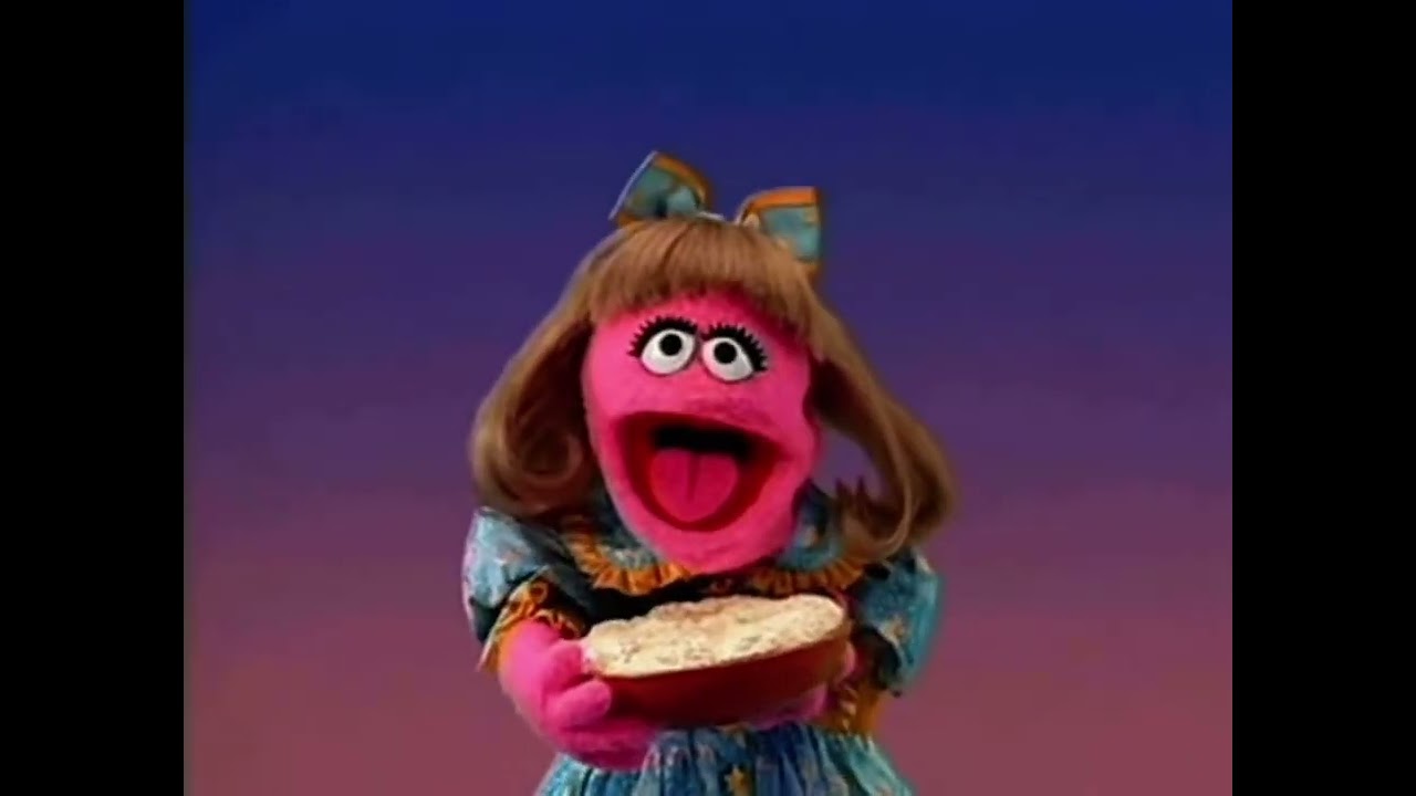 Elmo’s World: Bugs Email But It’s A Normal Sesame Street Muppet Skit ...