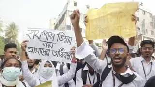 তারুণ্যই শক্তি তারুণ্যেই বলতরুণেরাই করবে আগামীকে জয়।✊