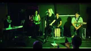 Julia Aljaz - Breathe it in (Blur live \u0026 unplugged)