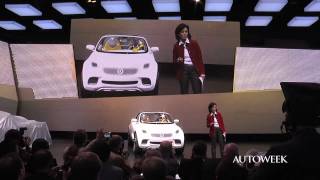 Smart For-Us pickup revealed in Detroit by Jon Lovitz