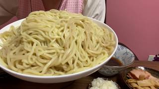 [休日][夜ご飯]つけ麺大盛り800gたっぷりのネギにのり!チャーシュー!メンマも!もりもり食べる音！