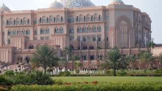 Inside the Ultra-Luxurious Emirates Palace: A Billionaire’s Paradise!