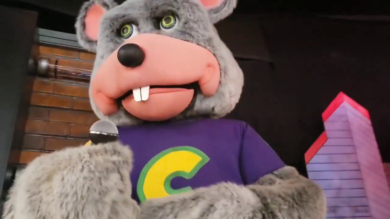 Up Close And Personal With The Animatronics - Chuck-E-Cheese ...