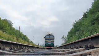 Тепловоз 2М62У снизу