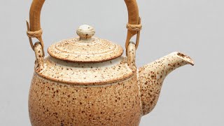 410. Throwing an Over-hung Bamboo Handled Teapot with Hsin-Chuen Lin 林新春 提樑壺拉坯示範