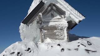 [御嶽山] 雪と氷モンスターがいっぱい/濁河登山口-飛騨頂上　ソロ