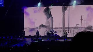 Uma Thurman - Fall Out Boy - Live @ Quicken Loans Arena