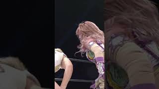 【女子プロレス】神取忍に張り手の連打を浴びせる赤いベルト王者の中野たむ！【スターダム】