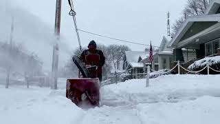 U.S. winter storm leaves hundreds of thousands without power