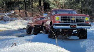 2 TRUCKS 1 SNOWDRIFT