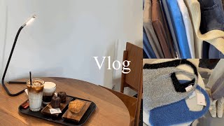 [vlog] 지금 너는 낮 와인이 땡긴다ㅣ일상브이로그(연남동 솔솥, 모파상, gongrot)ㅣ쇼핑브이로그(연남프리마켓, 시공간,grab)ㅣ데일리룩(프라다파니에, 자라)ㅣ엄마브이로그