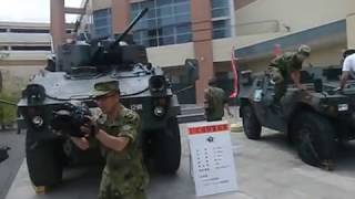 自衛隊装備公開　前橋ショッピングモール　装甲車　軍備