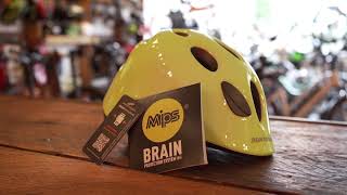 Voltaire Cycles MIPS Helmet Video