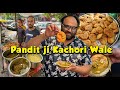 Agra Famous Bheegi Kachori | Pandit Ji kachori Wale | Agra Street Food