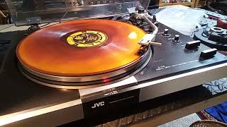 JVC JL A40 turntable demo 30 Apr 22