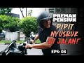 Pipit Fell Asleep on Motorbike Until Falling on the Road | PREMAN PENSIUN 5 | EPS 8 (3/5)