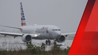 Catching American Airlines 737 MAX (in the rain) in Nassau, The Bahamas | N321RL