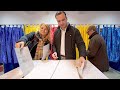 Pro-Western parties come out on top despite far-right gains in Romania election