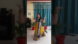 Chudi Jo Khanke hathon me dance|| karva Chauth special
