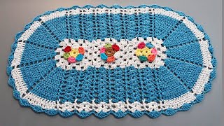 CROCHET RUG WITH FLOWERS