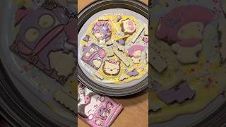 다이소 재료로만 유행하는 산리오 초콜릿 만들기🍫 Making sanrio chocolate #shorts #sanrio #satisfying