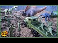 Plastic Army Men VS Plastic Dinoaurs Green Army Rescues Pink Army Volcano Island