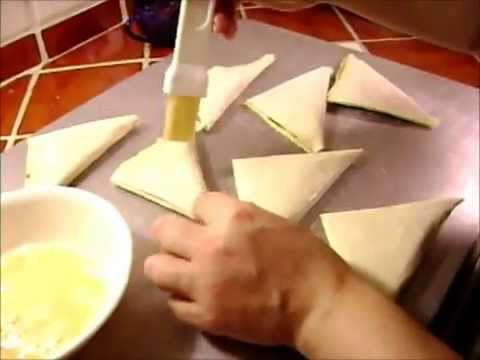 How to Make a Turnover in Phyllo Dough How to Make a Turnover in Phyllo Dough