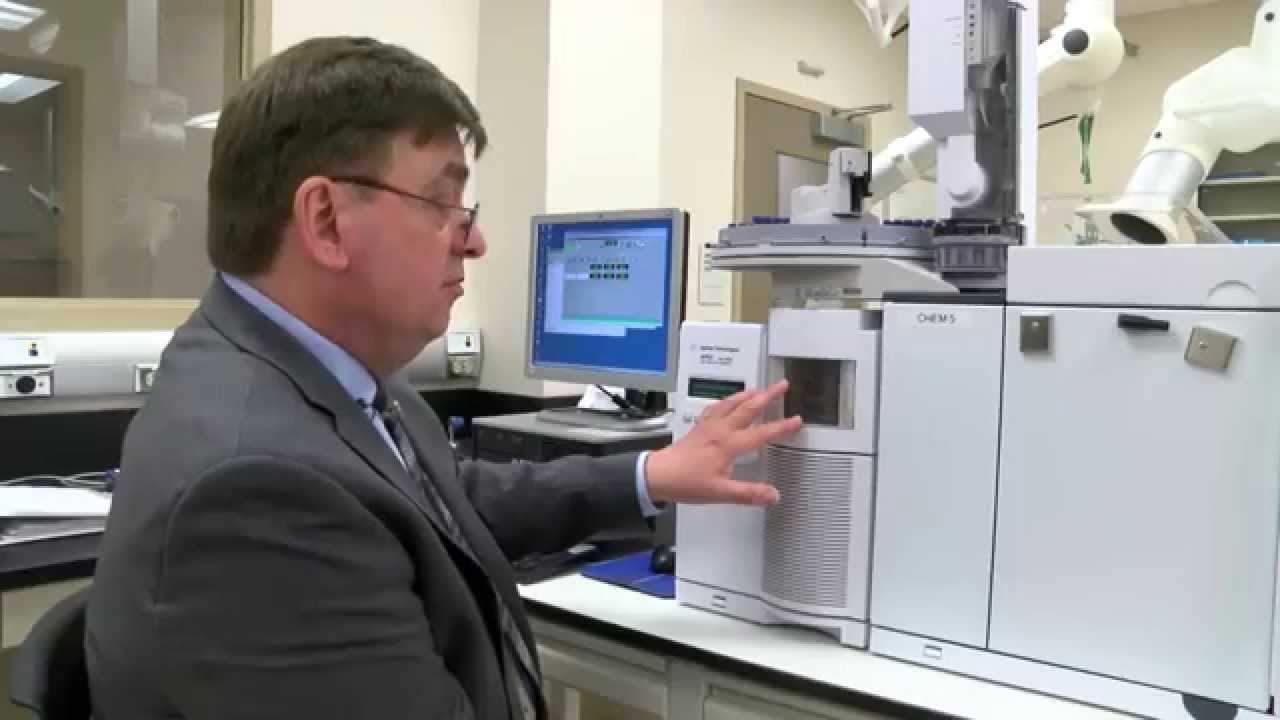 Forensics Specialist Demonstrates Drug Analysis Process Youtube