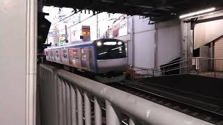 相鉄10000系10702編成快速横浜行　鶴ヶ峰駅到着