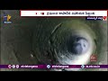 new born baby dumped in borewell rescued in odisha బోరు బావిలో పడిపోయిన నవజాత శిశువు సురక్షితం