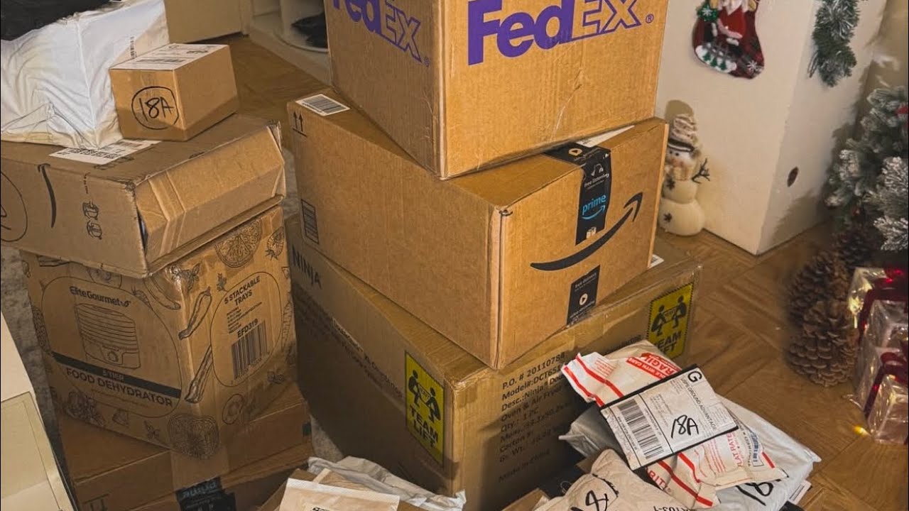 Unboxing Gifts Youtube