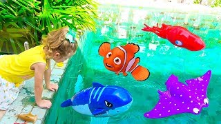 Milusik plays With Wild Animals in Blue Pool Water Shark Toys For Kids