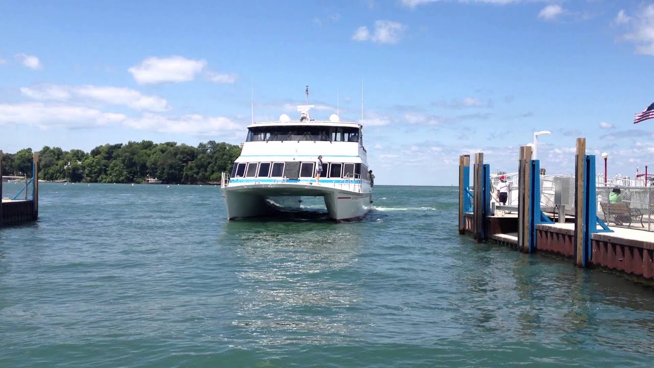 Jet Express Coming Into Put-In-Bay July 2014 - YouTube