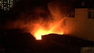 Xưởng nệm mút cháy lớn lúc nửa đêm, nhiều tài sản bị thiêu rụi