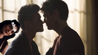 Everyone shipping Malec for 6 minutes ✨gay✨