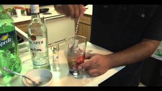 How to Make A Strawberry Mojito