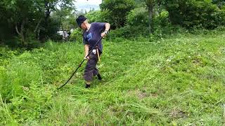 Scything with an Arti Saiga 40cm Scythe