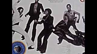 EARTH, WIND & FIRE. "That's the Way of the World". 1975. original album version.