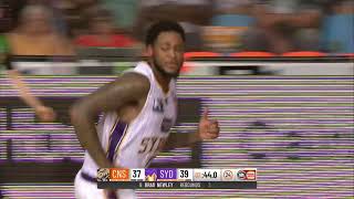 Jarell Martin Posts 22 points & 11 rebounds vs. Cairns Taipans