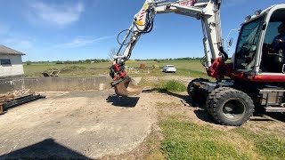 Köp Grävmaskin Take Job TB 175W med tiltrotator och flera redskap på Klaravik