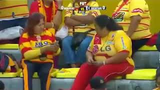 Momentos epicos de monarcas Morelia