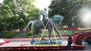 US city removes controversial statue that sparked white supremacy rally • FRANCE 24 English