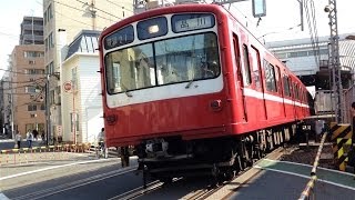 京急800形821F普通品川行き 鶴見市場駅発車