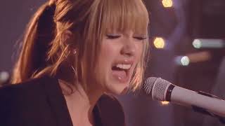 Taylor Swift - Back to December / Apologize Live at the American Music Awards 2010-11-21
