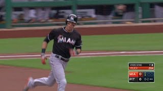 MIA@PIT: Yelich opens the scoring with a solo homer