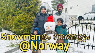 അദ്യത്തെ മഞ്ഞിൽ തന്നെ ഞങ്ങൾ ഉണ്ടാക്കിയ snowmanഉം☃️😍പ്രതീക്ഷിക്കാതെ ഞങ്ങൾക്ക് കിട്ടിയ പലഹാരങ്ങളും😋😍