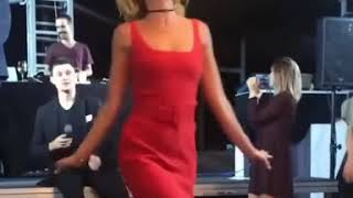 Полина Гагарина танцует на вечеринке LOVE RADIO